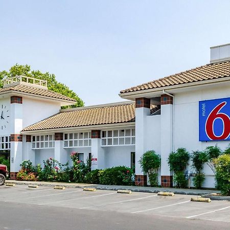 Motel 6 Oakdale, Ca المظهر الخارجي الصورة