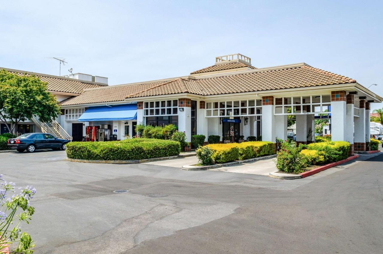Motel 6 Oakdale, Ca المظهر الخارجي الصورة