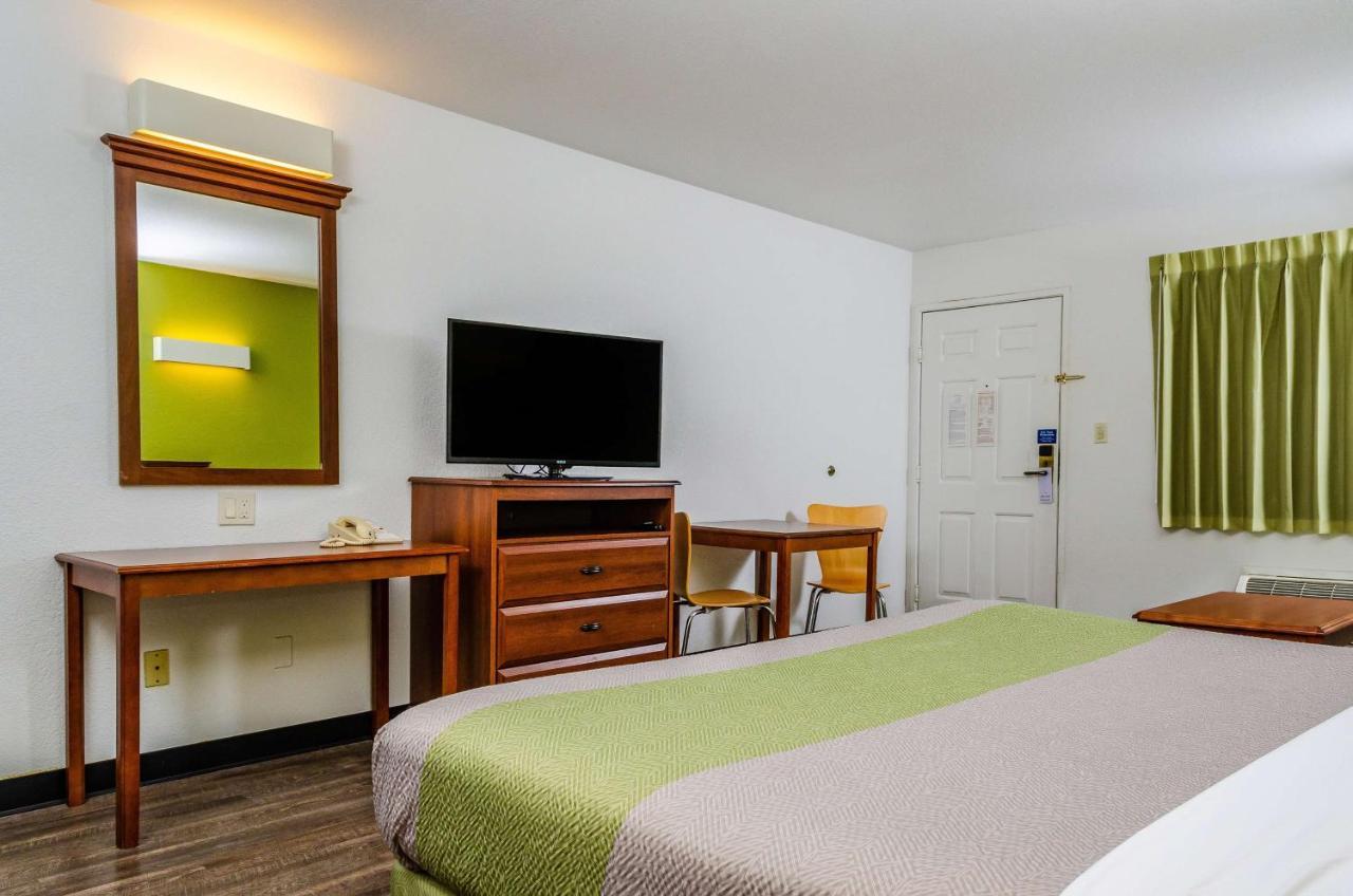 Motel 6 Oakdale, Ca المظهر الخارجي الصورة