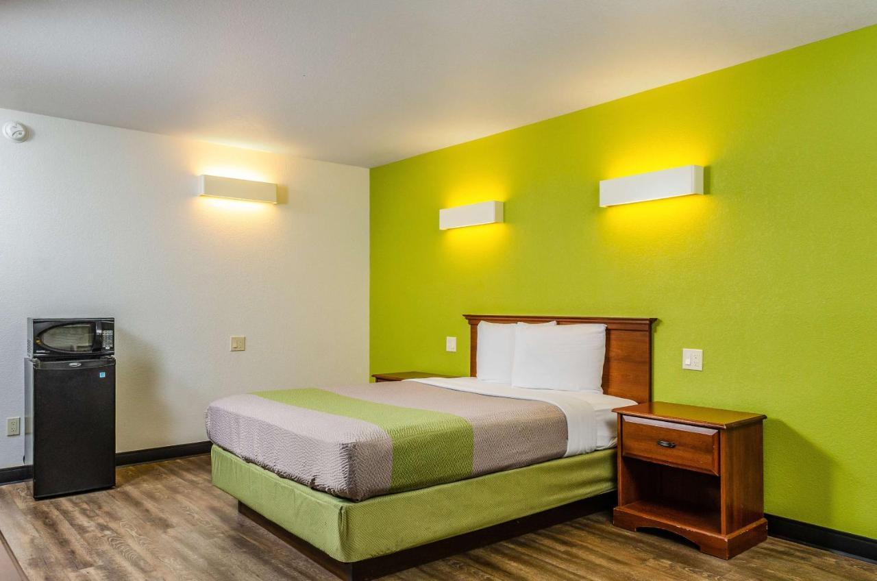 Motel 6 Oakdale, Ca المظهر الخارجي الصورة
