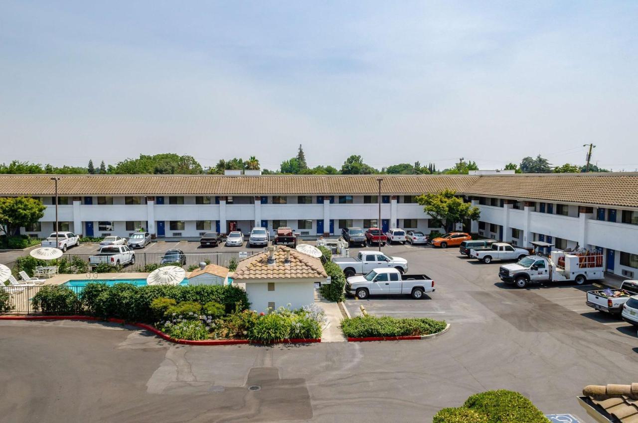 Motel 6 Oakdale, Ca المظهر الخارجي الصورة
