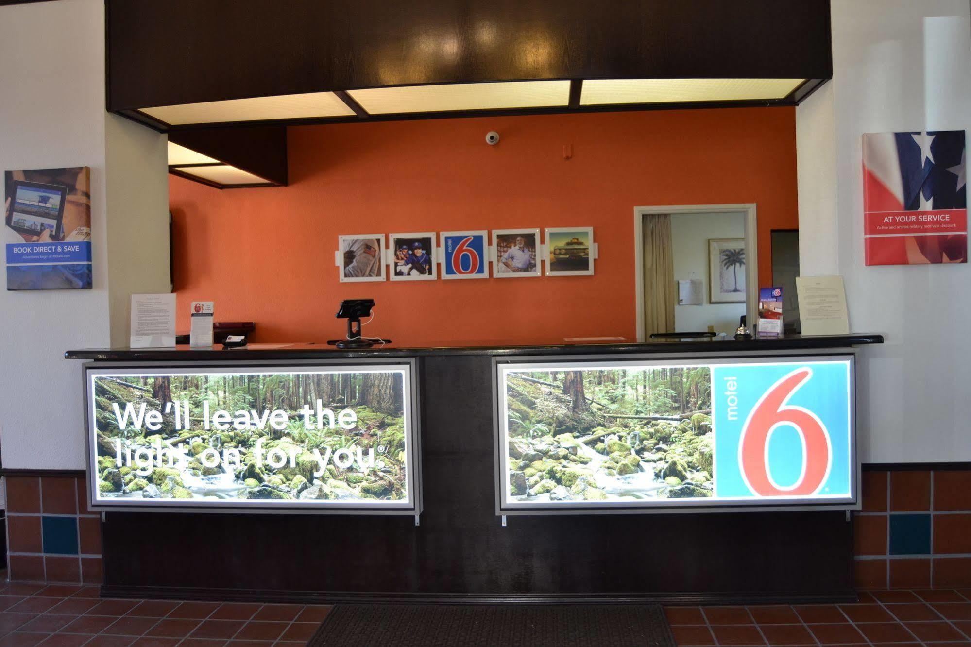 Motel 6 Oakdale, Ca المظهر الخارجي الصورة