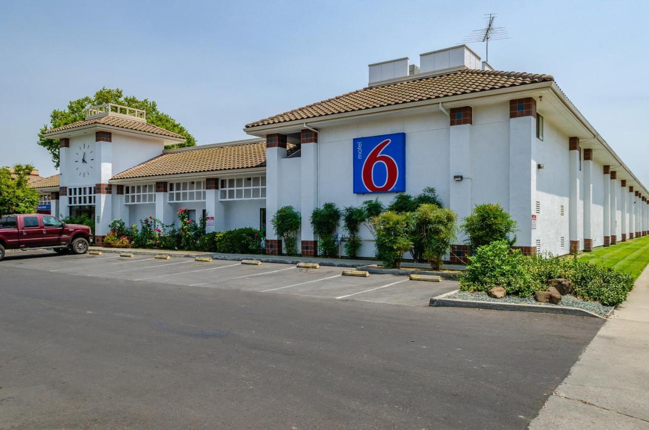 Motel 6 Oakdale, Ca المظهر الخارجي الصورة